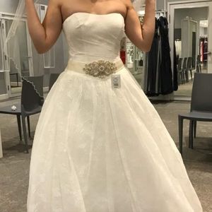 New size 10 wedding dress